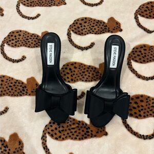Steve Madden Black Bow Mules